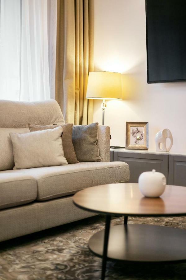 Luxury For Everyone - Hills Park Lux Apartments 3 VNO Extérieur photo