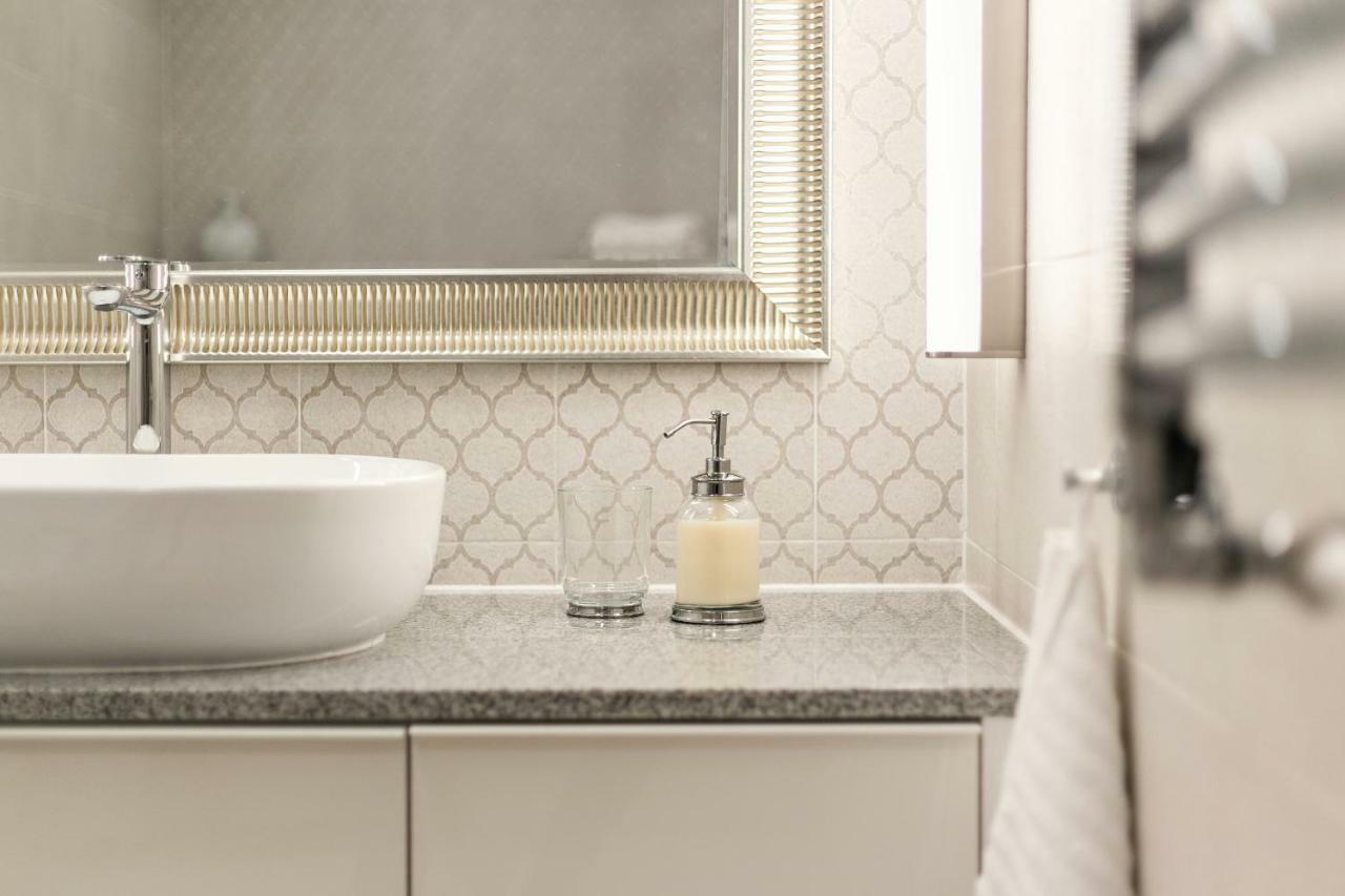 Luxury For Everyone - Hills Park Lux Apartments 3 VNO Extérieur photo